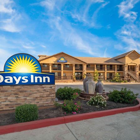 Days Inn By Wyndham Galt - Elk Grove South Ngoại thất bức ảnh