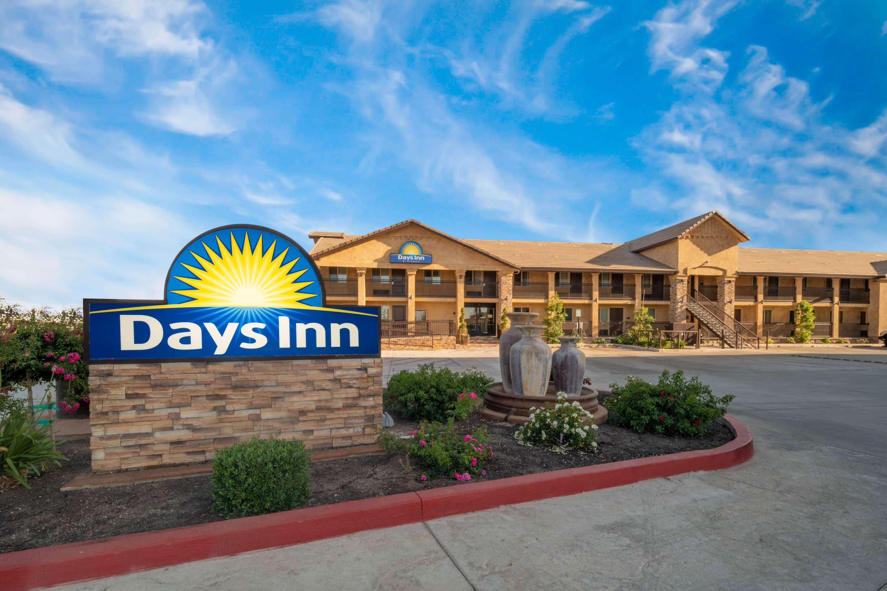 Days Inn By Wyndham Galt - Elk Grove South Ngoại thất bức ảnh