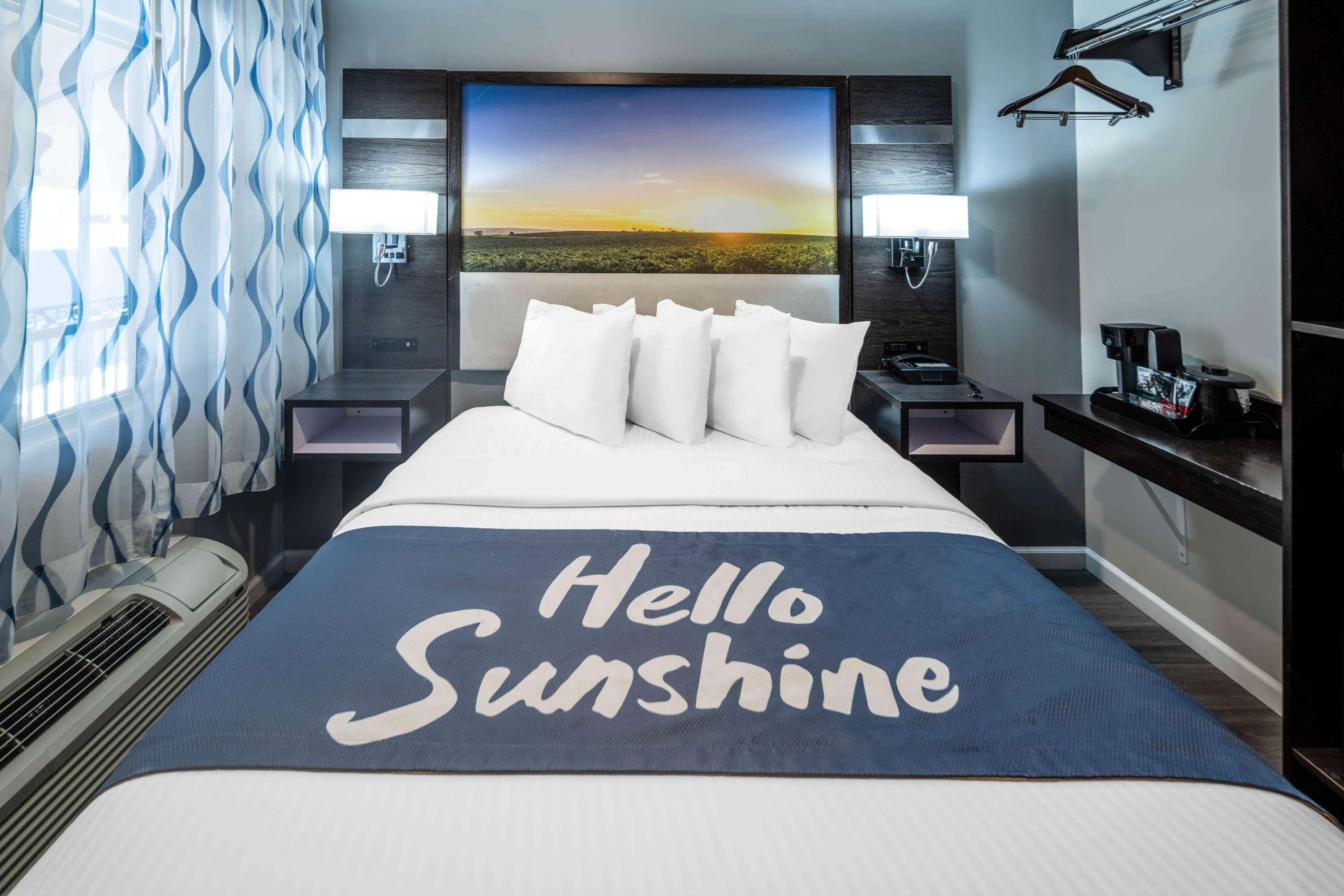 Days Inn By Wyndham Galt - Elk Grove South Ngoại thất bức ảnh